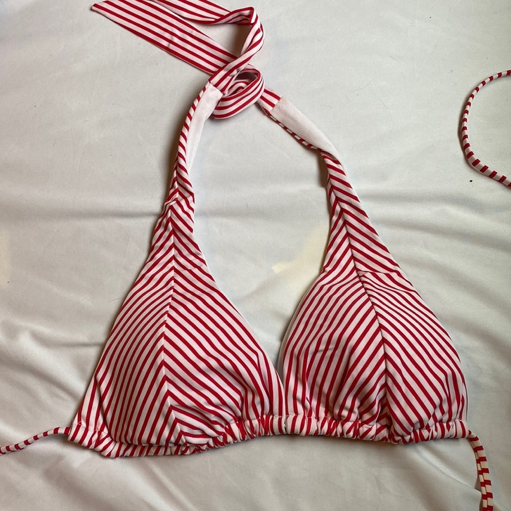 No boundaries Red and white bikini top